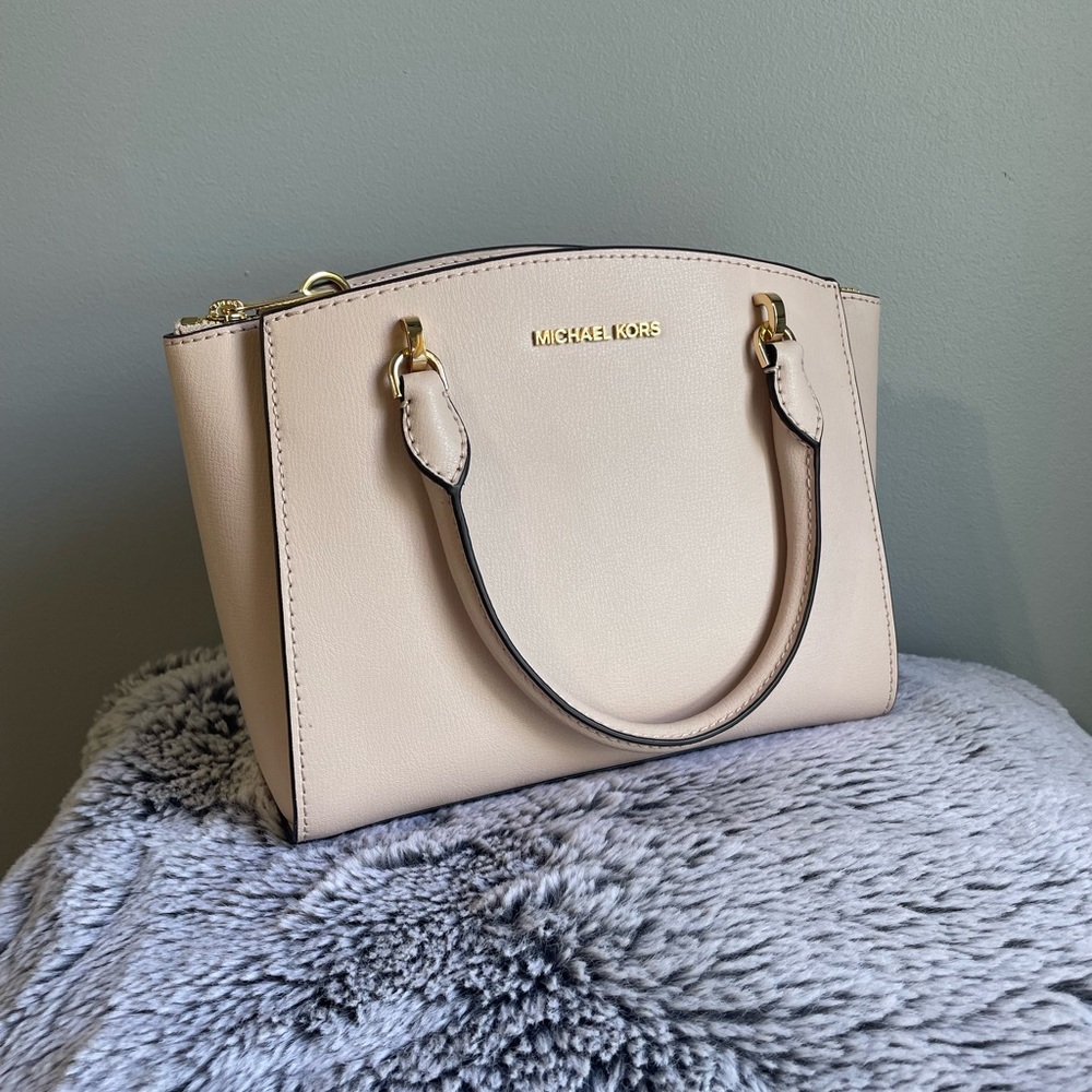Light Pink Michael Kors Purse